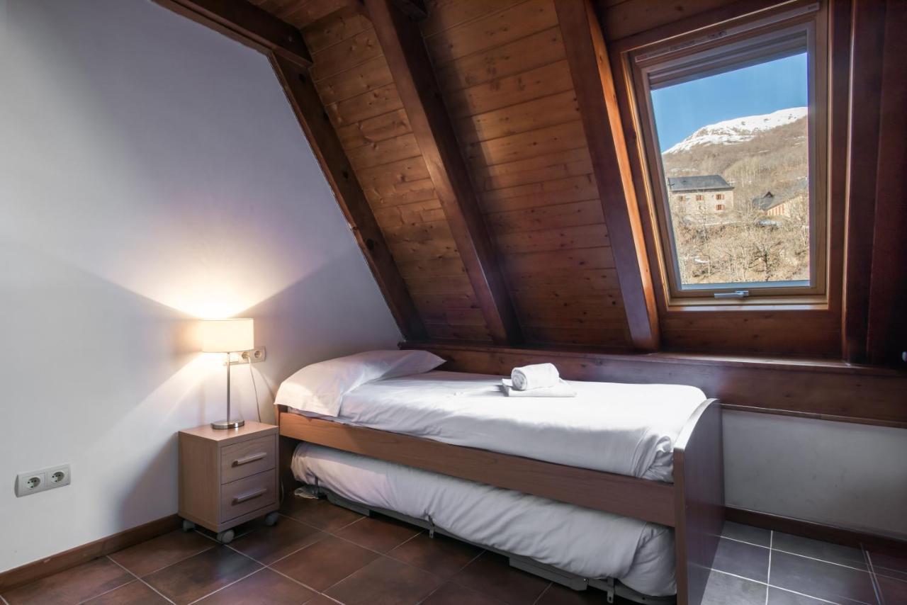 Apartamentos Snoe Mont Romies Unhola Salardu Exterior photo